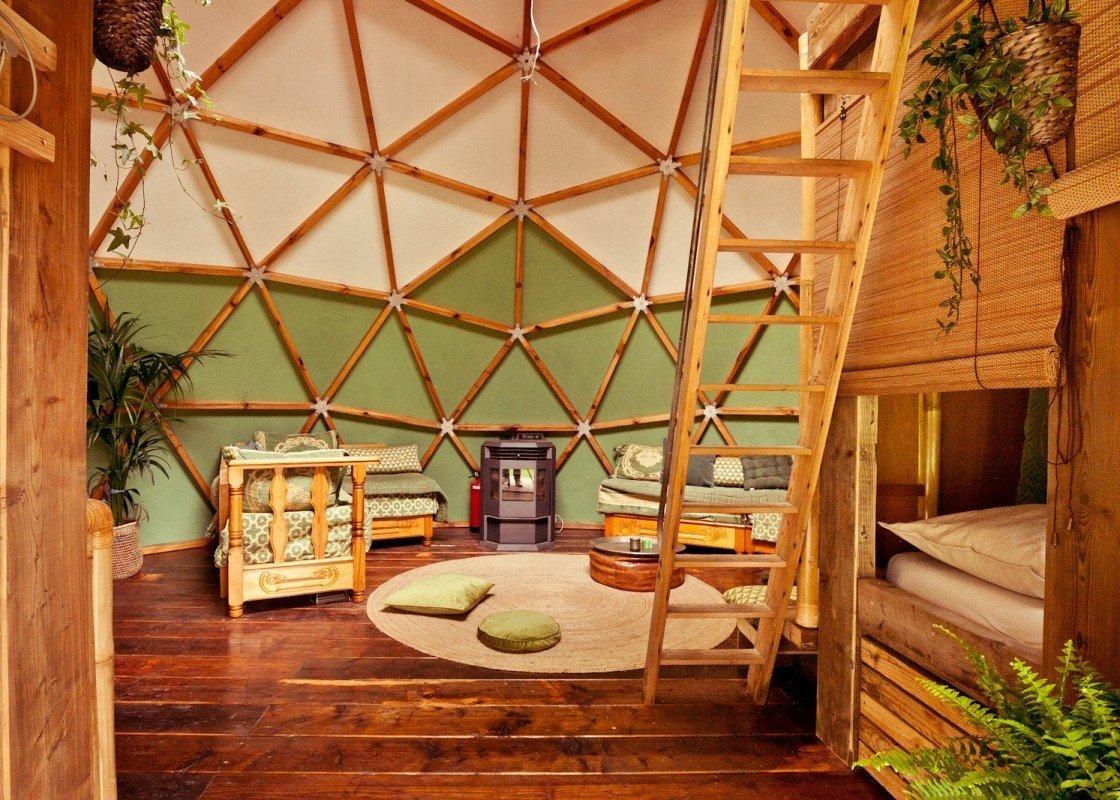 Buitenland domes 13 5 1